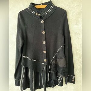 sweater size 6-8, back 27", shoulder 15", sleeve 25", armpit to armpit 17"